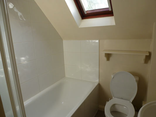 1 garden cottage bathroom